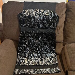 Elegant Black and Silver Patterned Dress